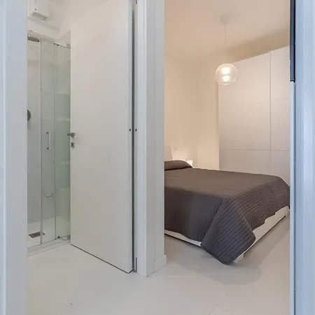 Academy Of Fine Arts -modern Apt. With Balcony! Appartamento *
