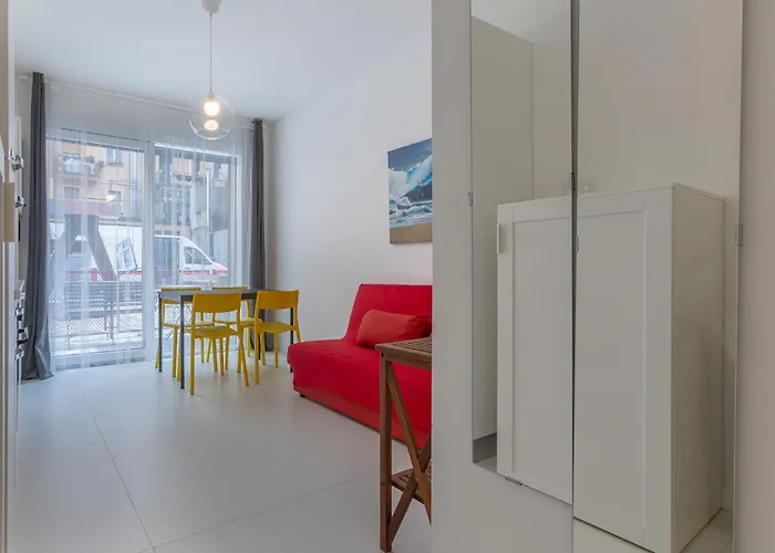 Guesthost - Academy Of Fine Arts - Modern With Balcony!