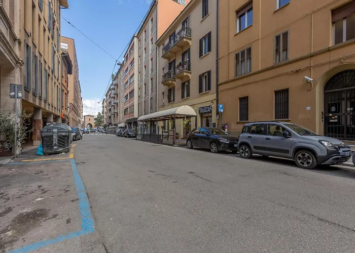 Guesthost - Academy Of Fine Arts - Modern With Balcony! Lägenhet