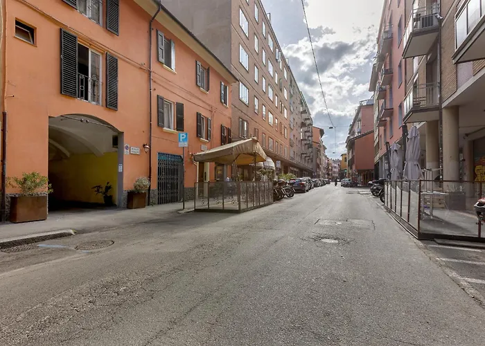 Guesthost - Academy Of Fine Arts - Modern With Balcony! Apartment