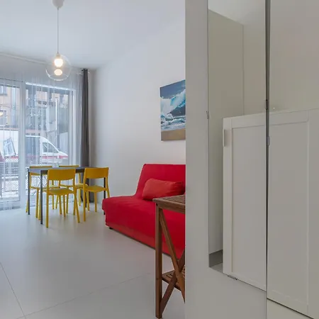Academy Of Fine Arts -modern Apt. With Balcony!
