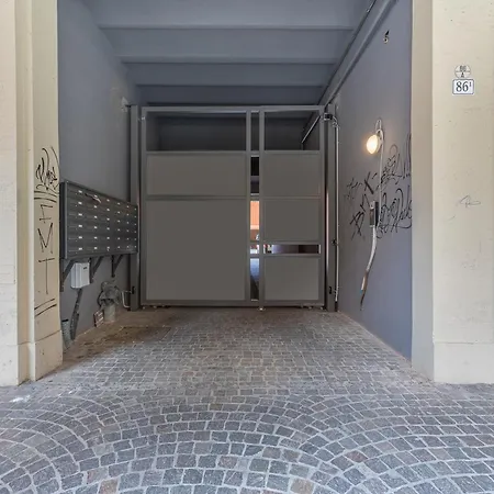 Lägenhet Academy Of Fine Arts -modern Apt. With Balcony!